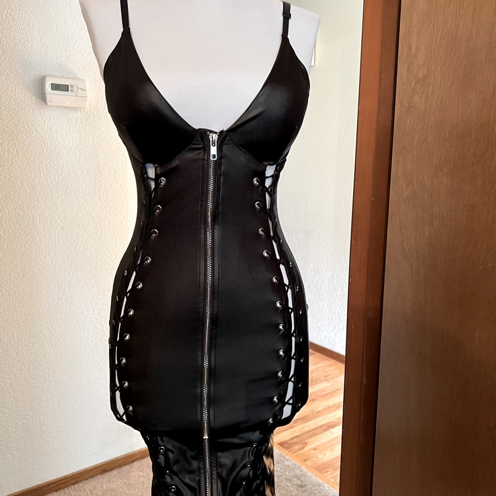 Zip up lace up dress looks like leather very cute